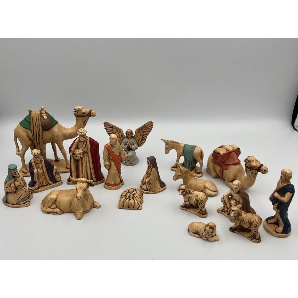 Vtg Ceramic Bisque Hand Painted 17 Piece Nativity Scene Set Mary Jesus Christmas